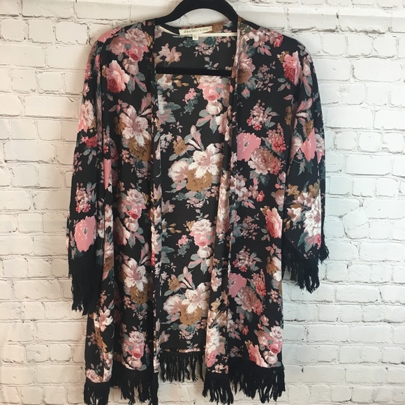 Daniel Rainn Tops - Daniel Rainn Floral Kimono w Fringe